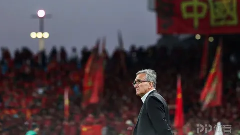 德利赫特揭秘：曼联欧冠传奇，定位球竟成关键制胜法宝！