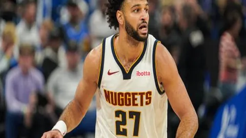 “卢克曼离场争议事件曝光：场内冲突引尤里奇教练激烈争论，热议不断”